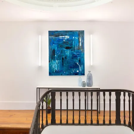 Historical Penthouse At Cardosas Block *