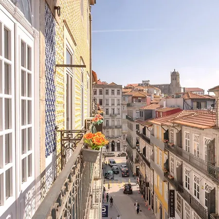 Historical Penthouse At Cardosas Block Porto