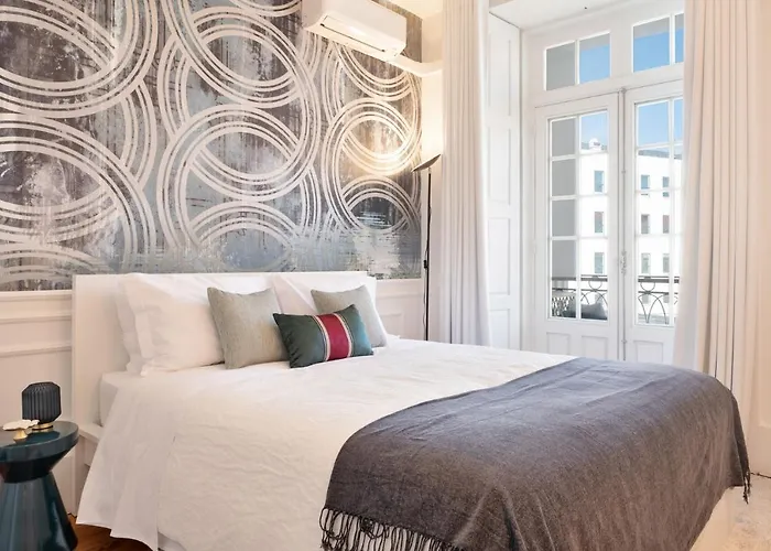 Historical Penthouse At Cardosas Block Porto