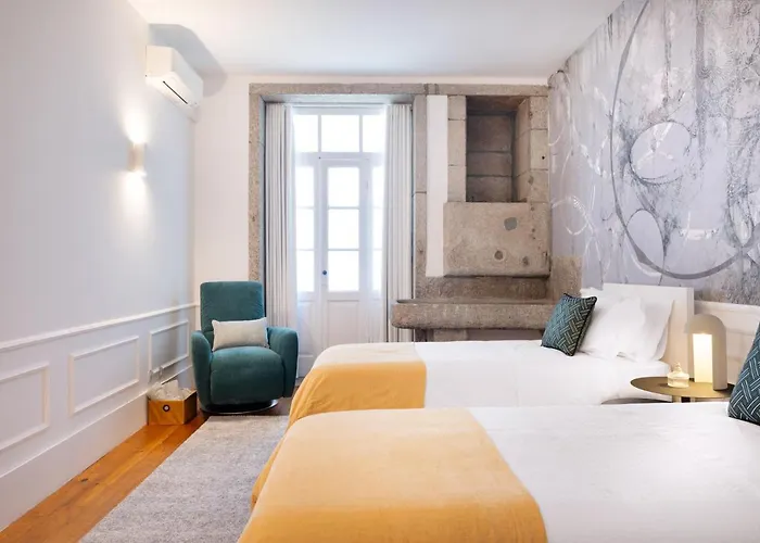 Historical Penthouse At Cardosas Block