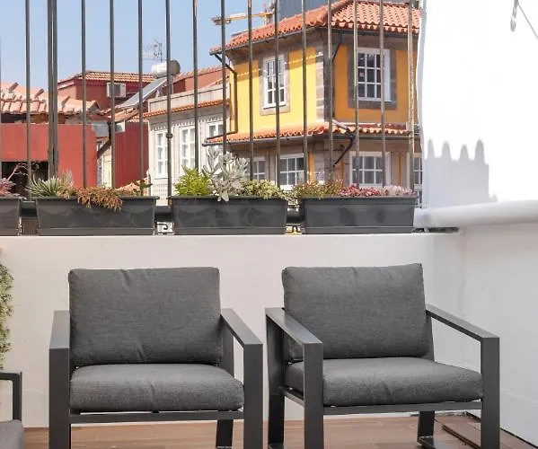 Historical Penthouse At Cardosas Block *