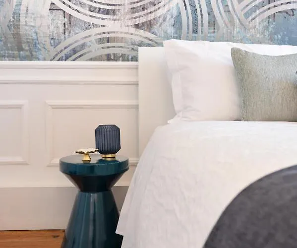 Historical Penthouse At Cardosas Block * Porto