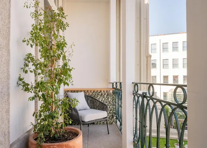 Historical Penthouse At Cardosas Block *