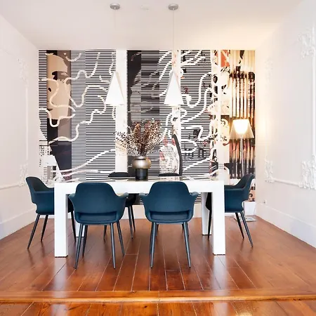 Historical Penthouse At Cardosas Block *