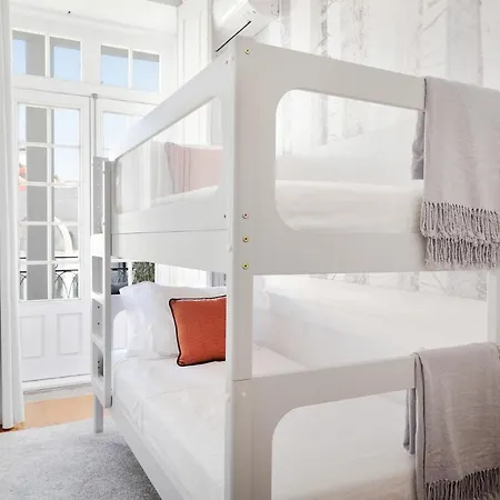 Historical Penthouse At Cardosas Block شقة بورتو