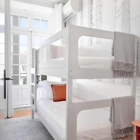 Historical Penthouse At Cardosas Block