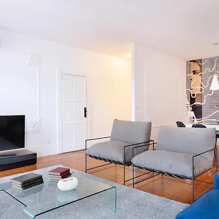 Apartment Historical Penthouse At Cardosas Block Porto