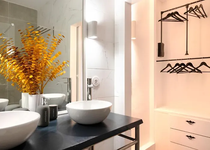 Historical Penthouse At Cardosas Block * ポルト