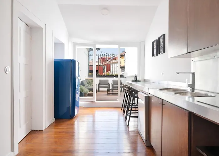 Historical Penthouse At Cardosas Block アパート *