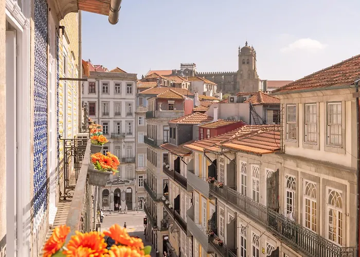 Historical Penthouse At Cardosas Block