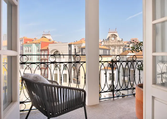 アパート Historical Penthouse At Cardosas Block ポルト