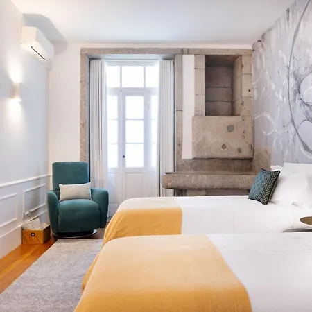 Historical Penthouse At Cardosas Block