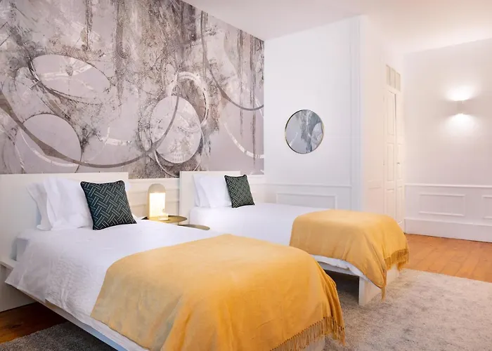 Historical Penthouse At Cardosas Block